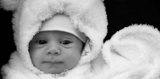 Jak ubrać noworodka na zimowy spacer