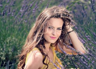 Jeżeli w szyby od okien puka deszcz