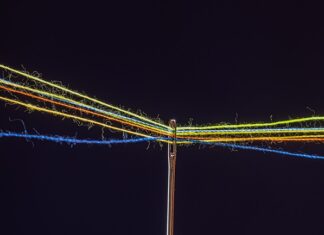 Jak podłączyć AVR do agregatu?