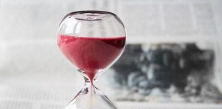 Jak sprawdzić regulator napięcia w quadzie?