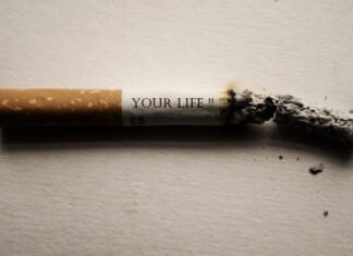 Dlaczego w domu śmierdzi jajami?