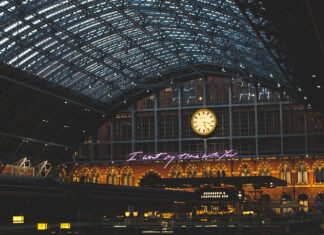 Jakie belki dachowe na relingi?