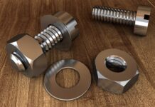 Czym smarować gwint świecy żarowej?